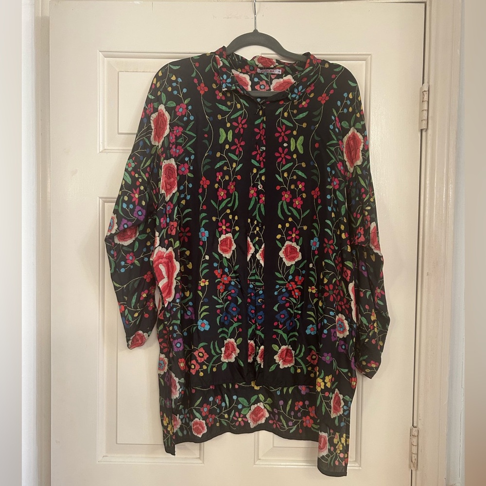 Johnny Was 100% Silk Habotai Oversized Button Blouse Floral Print Black Size S